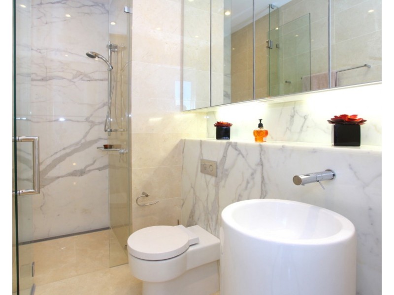 “Oracle”/21 Elizabeth Avenue, Broadbeach QLD 4218