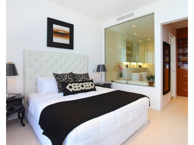 “Oracle”/21 Elizabeth Avenue, Broadbeach QLD 4218