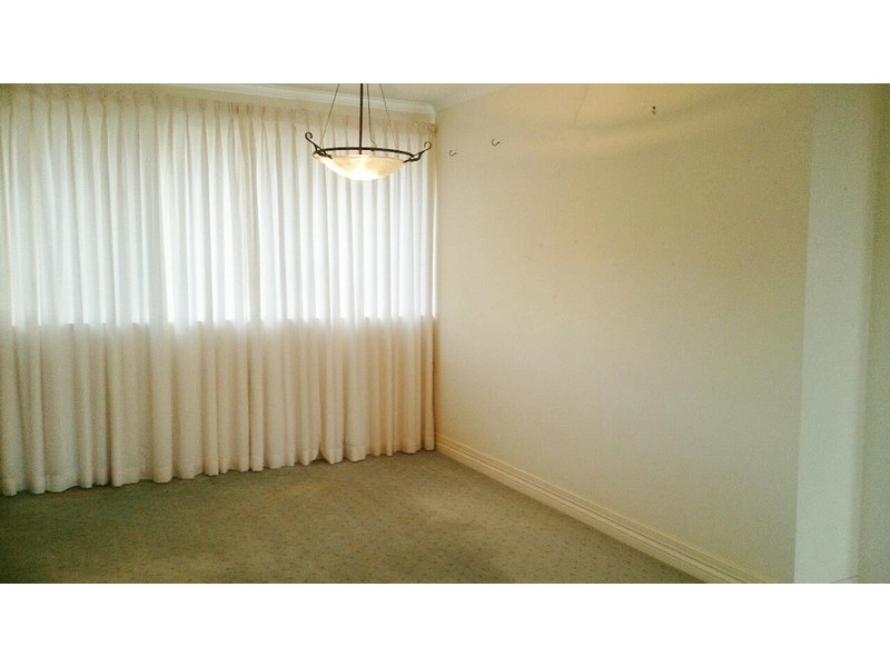 3/2 Montgomery Avenue, Main Beach QLD 4217