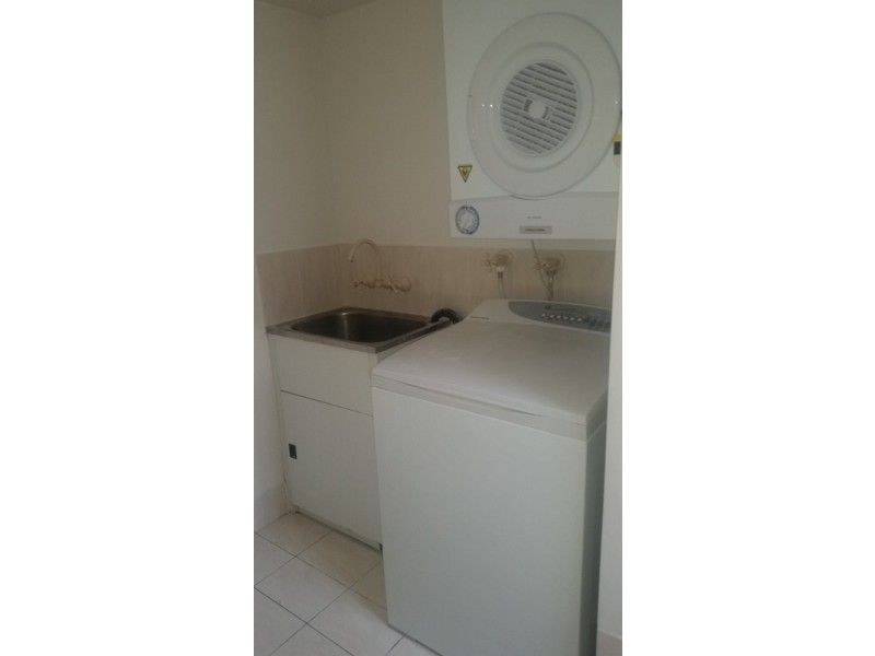 33 Old Burleigh Road, Surfers Paradise QLD 4217