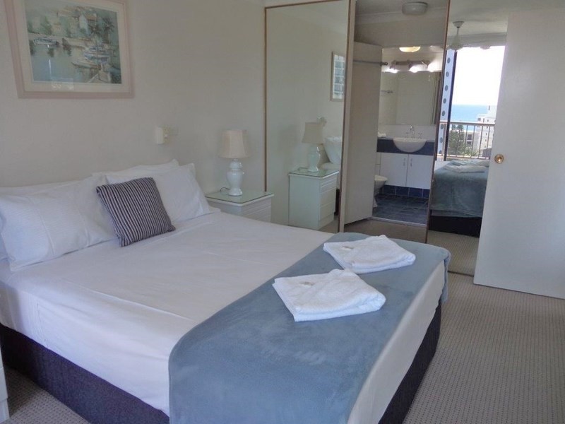 Aristocrat/19 Aubrey Street, Surfers Paradise QLD 4217