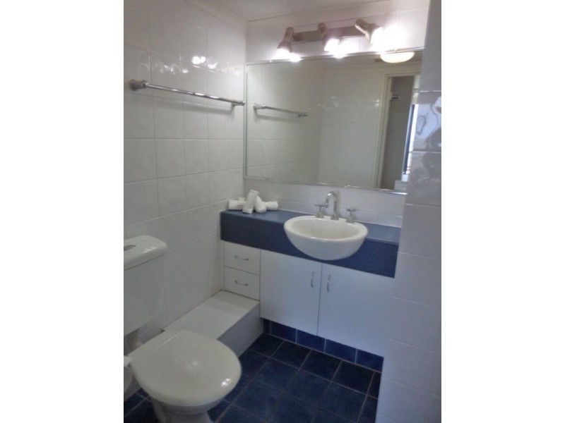 Aristocrat/19 Aubrey Street, Surfers Paradise QLD 4217