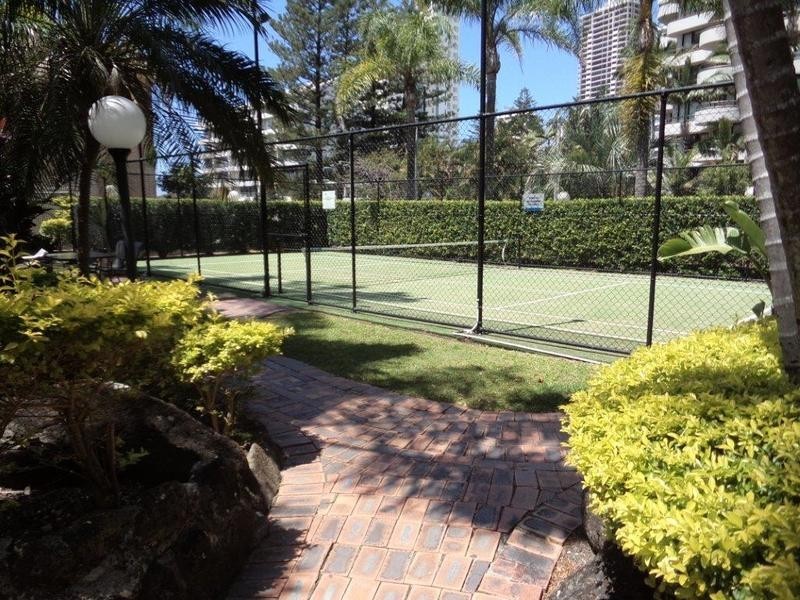 Aristocrat/19 Aubrey Street, Surfers Paradise QLD 4217