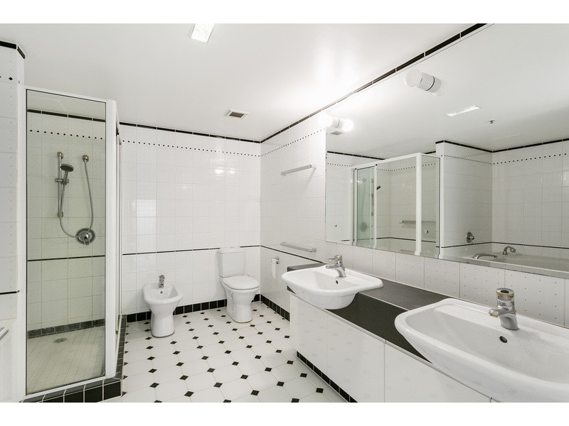 Unit 185/12 Commodore Drive, Surfers Paradise QLD 4217