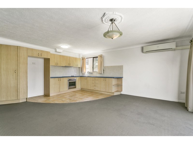 12/26 Stanhill Drive, Chevron Island QLD 4217