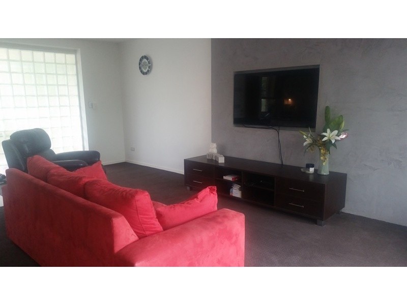 18 Tarcoola Crescent, Surfers Paradise QLD 4217