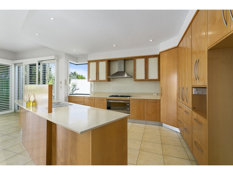 1 Blair Athol Crescent, Sorrento QLD 4217