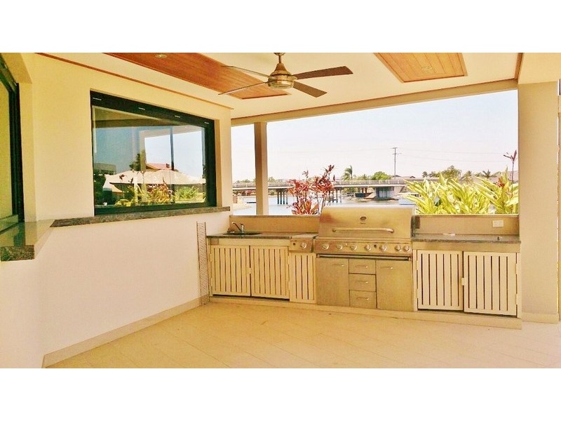 59 Daru Avenue, Runaway Bay QLD 4216