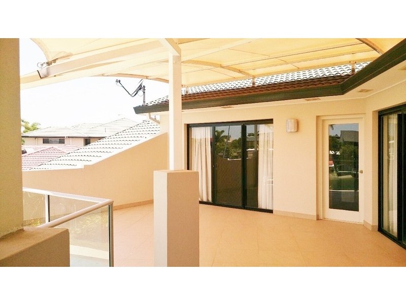 59 Daru Avenue, Runaway Bay QLD 4216