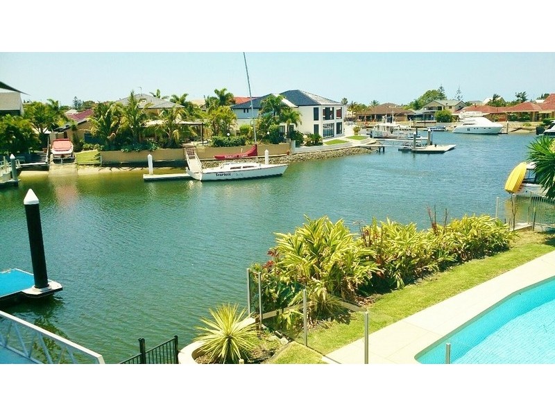 59 Daru Avenue, Runaway Bay QLD 4216