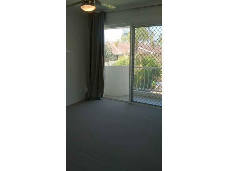 17 Genoa Street, Surfers Paradise QLD 4217