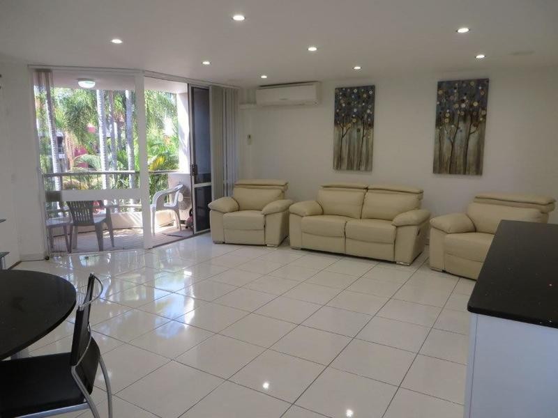 38 Enderley Avenue, Surfers Paradise QLD 4217