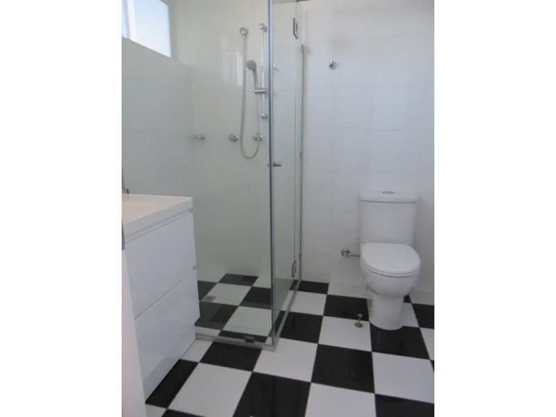 38 Enderley Avenue, Surfers Paradise QLD 4217