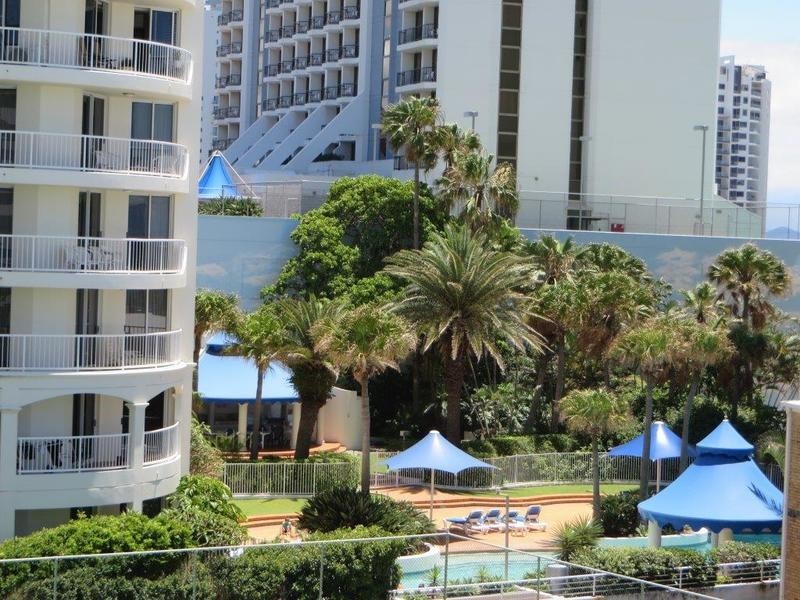 Chateau/44 The Esplanade, Surfers Paradise QLD 4217