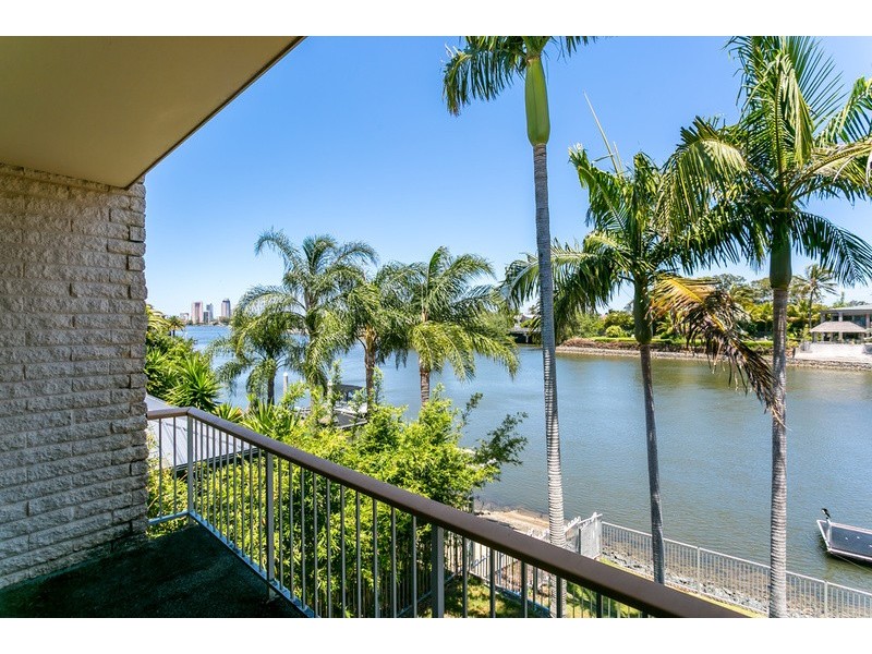9 La Spezia Court, Surfers Paradise QLD 4217