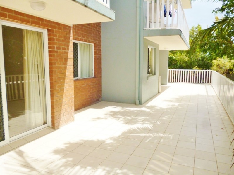 6/27  Walton Street, Southport QLD 4215