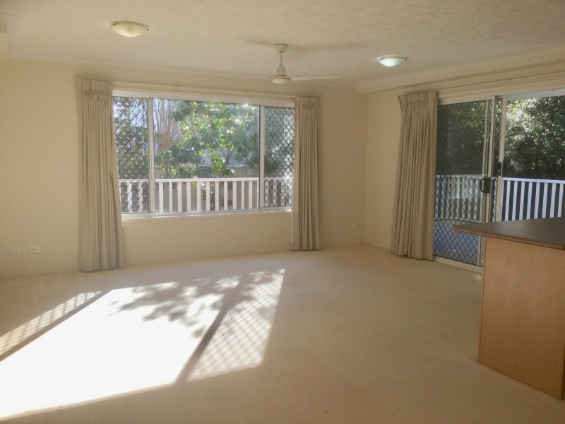 6/27  Walton Street, Southport QLD 4215