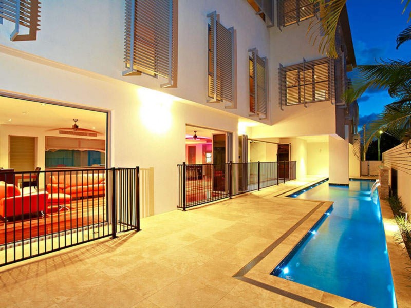 Main Beach QLD 4217