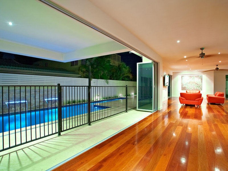 Main Beach QLD 4217