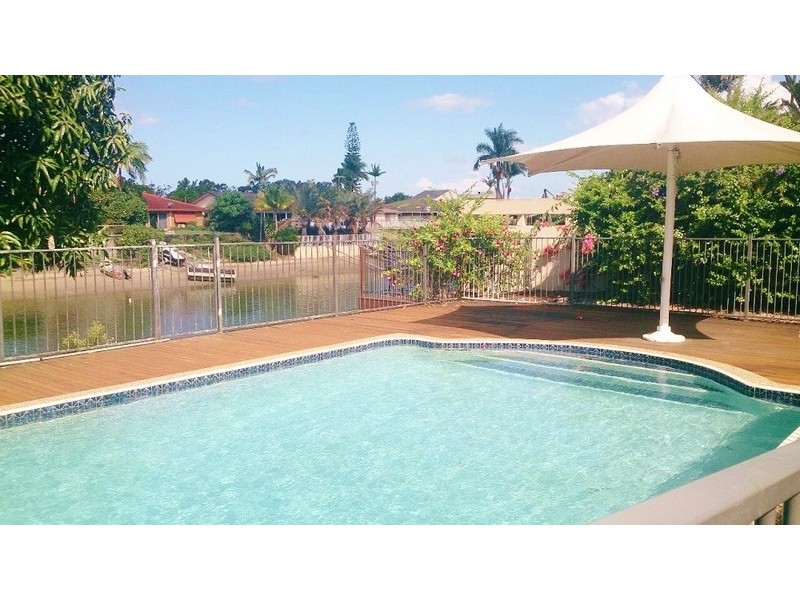 93 Campbell Street, Sorrento QLD 4217