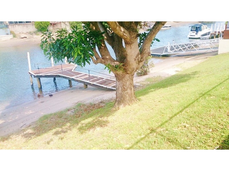 93 Campbell Street, Sorrento QLD 4217