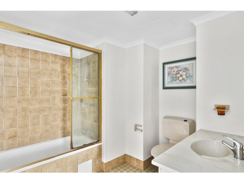 Florida/2916 Gold Coast Highway, Surfers Paradise QLD 4217