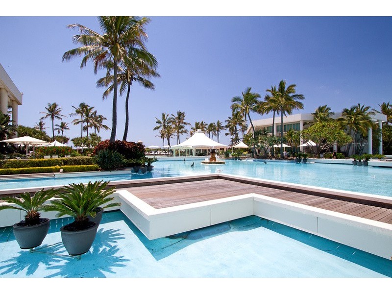 Main Beach QLD 4217