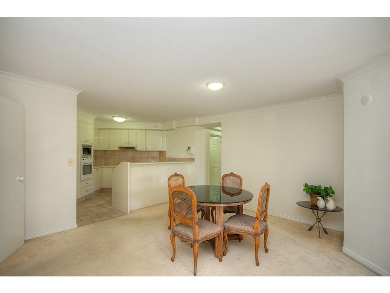 Moroccan/6 View Avenue, Surfers Paradise QLD 4217