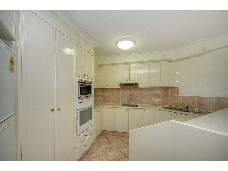 Moroccan/6 View Avenue, Surfers Paradise QLD 4217