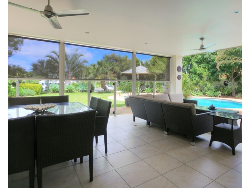 1068 Killymoon Drive, Hope Island QLD 4212