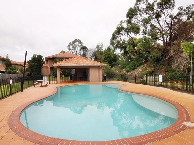 1 Coelia Court, Carrara QLD 4211