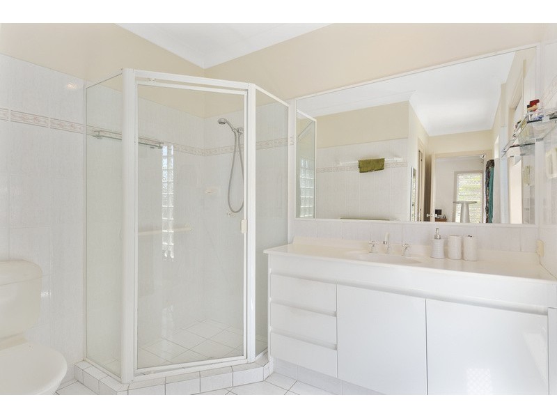 18 Cayman Drive, Clear Island Waters QLD 4226