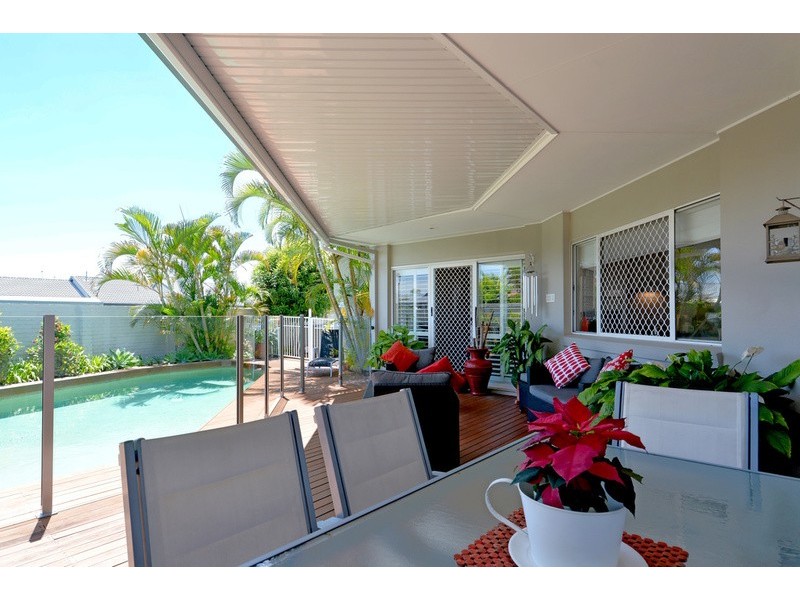 18 Cayman Drive, Clear Island Waters QLD 4226