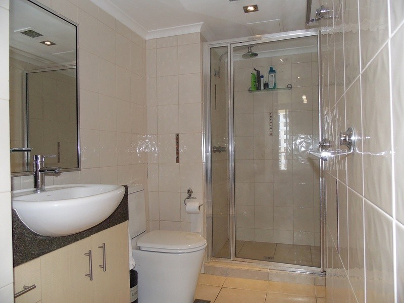 19 Aubrey Street, Surfers Paradise QLD 4217