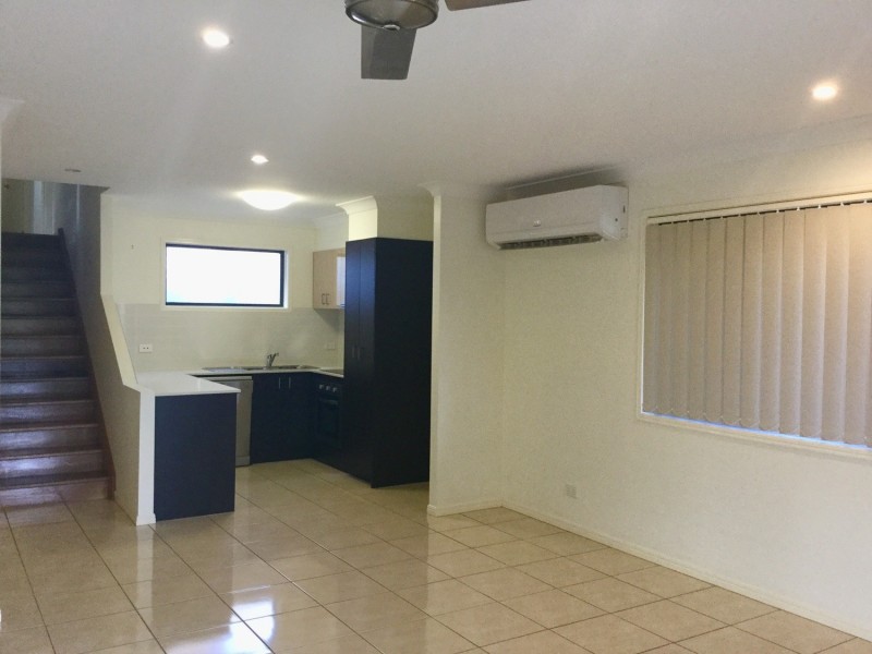 17 Damian Leeding Way, Upper Coomera QLD 4209