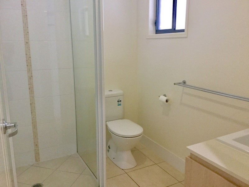 17 Damian Leeding Way, Upper Coomera QLD 4209