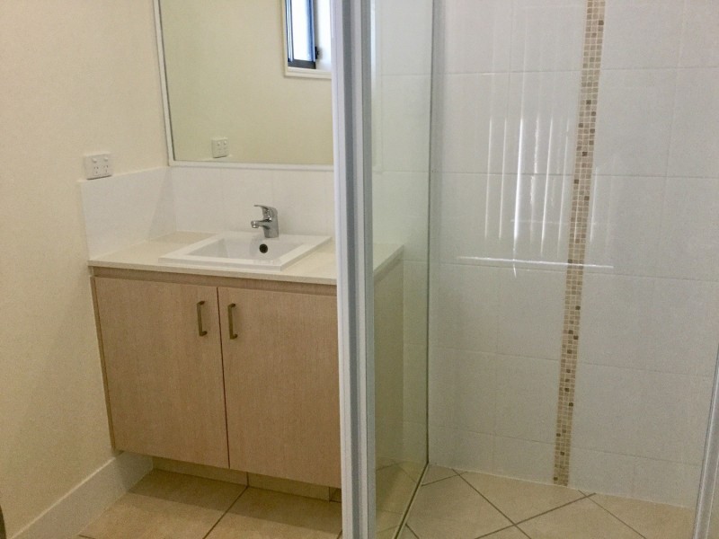 17 Damian Leeding Way, Upper Coomera QLD 4209