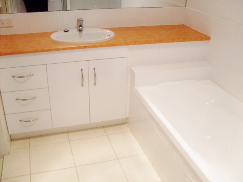 2/51 Dolphin Avenue, Mermaid Beach QLD 4218