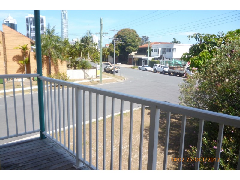 3/250 Stanhill Drive, Chevron Island QLD 4217