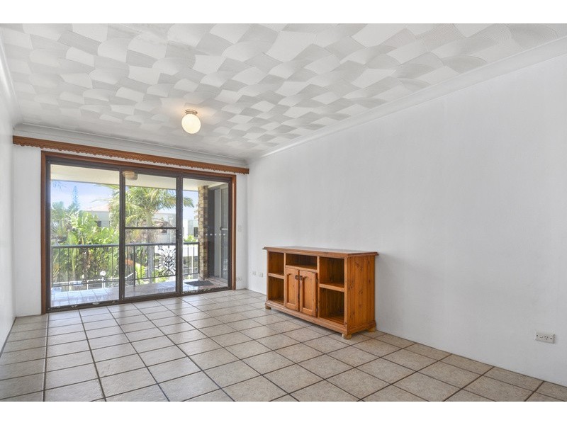 22 Markwell Avenue, Surfers Paradise QLD 4217