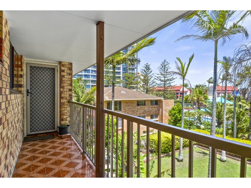 22 Markwell Avenue, Surfers Paradise QLD 4217