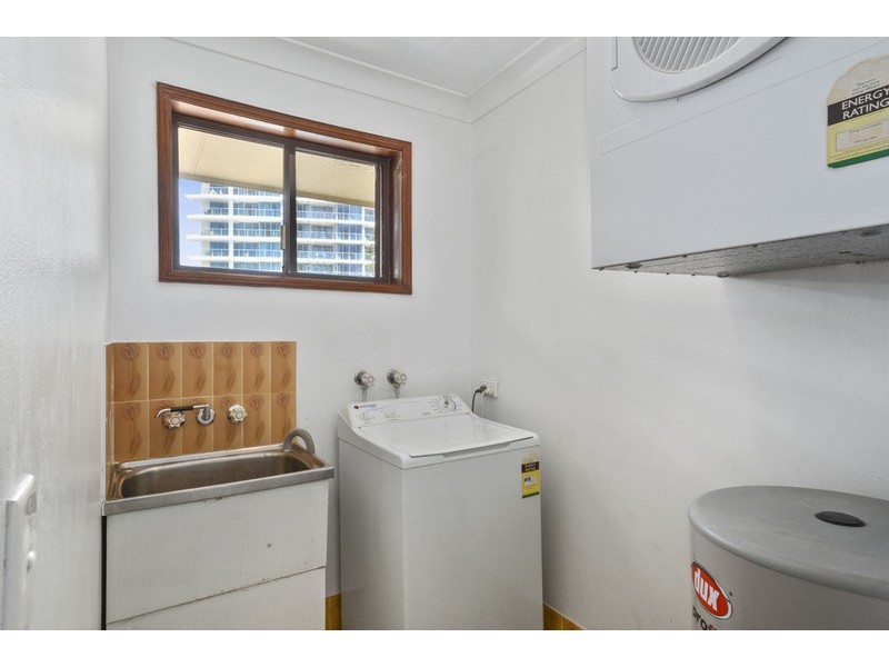 22 Markwell Avenue, Surfers Paradise QLD 4217