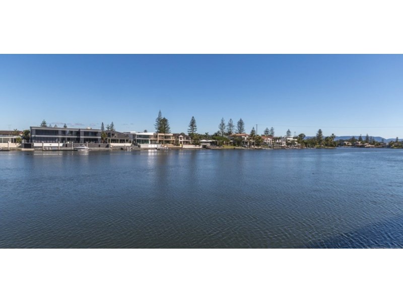33 Paradise Island, Surfers Paradise QLD 4217