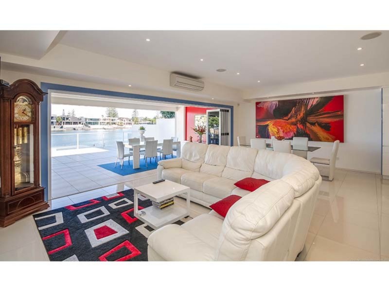 33 Paradise Island, Surfers Paradise QLD 4217