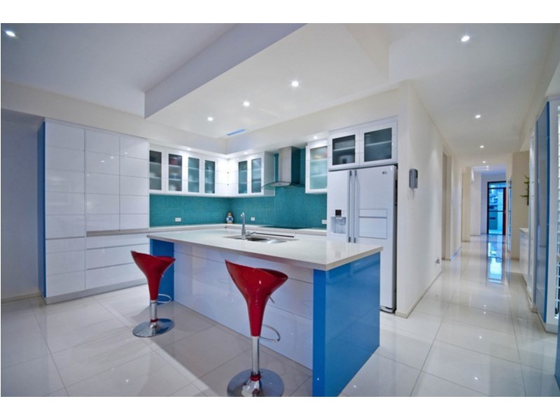 33 Paradise Island, Surfers Paradise QLD 4217