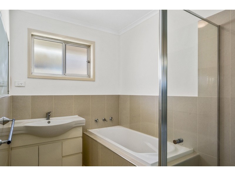 17 Allawah Street, Sorrento QLD 4217