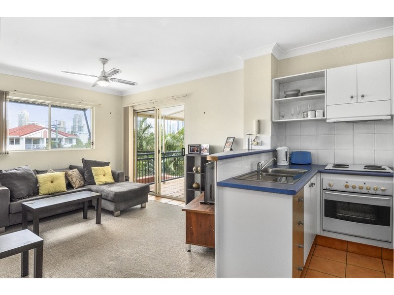 10-14 Purli Street, Surfers Paradise QLD 4217