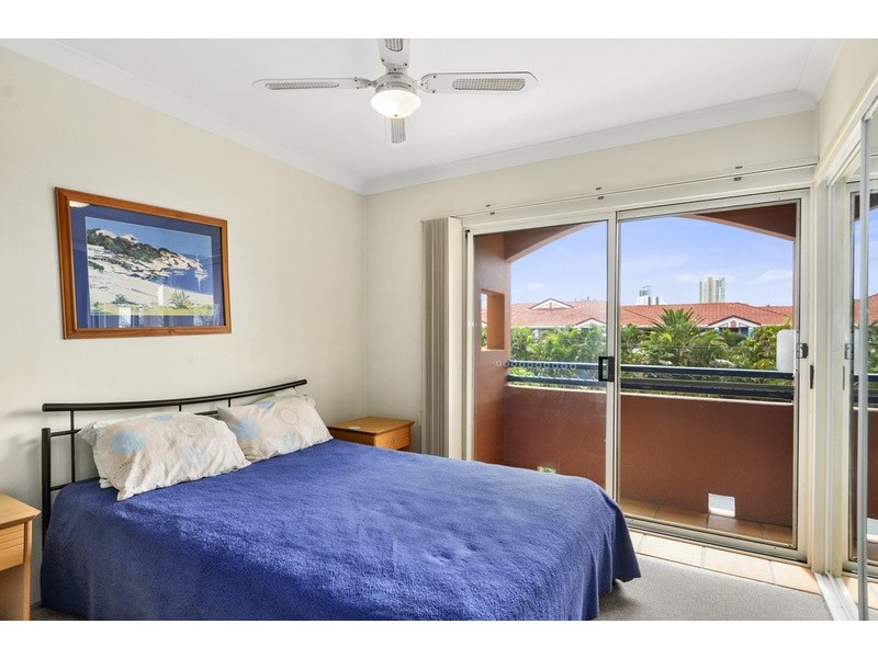 10-14 Purli Street, Surfers Paradise QLD 4217