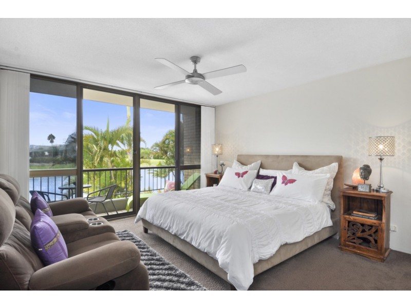 Pacific Keys /50 Hooker Boulevard, Mermaid Waters QLD 4218