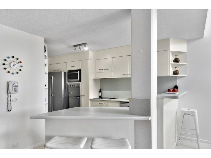 Pacific Keys /50 Hooker Boulevard, Mermaid Waters QLD 4218